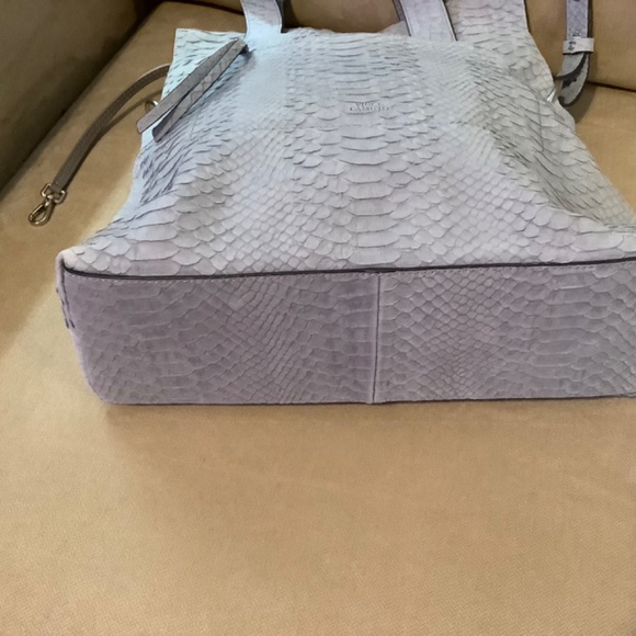 New Leather Snake print Grey Vince Camuto HandBag - Picture 6 of 8